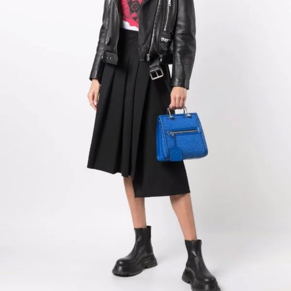 😊SOLD😊Alexander McQueen The Short Story tote bag - Picture 3 of 13